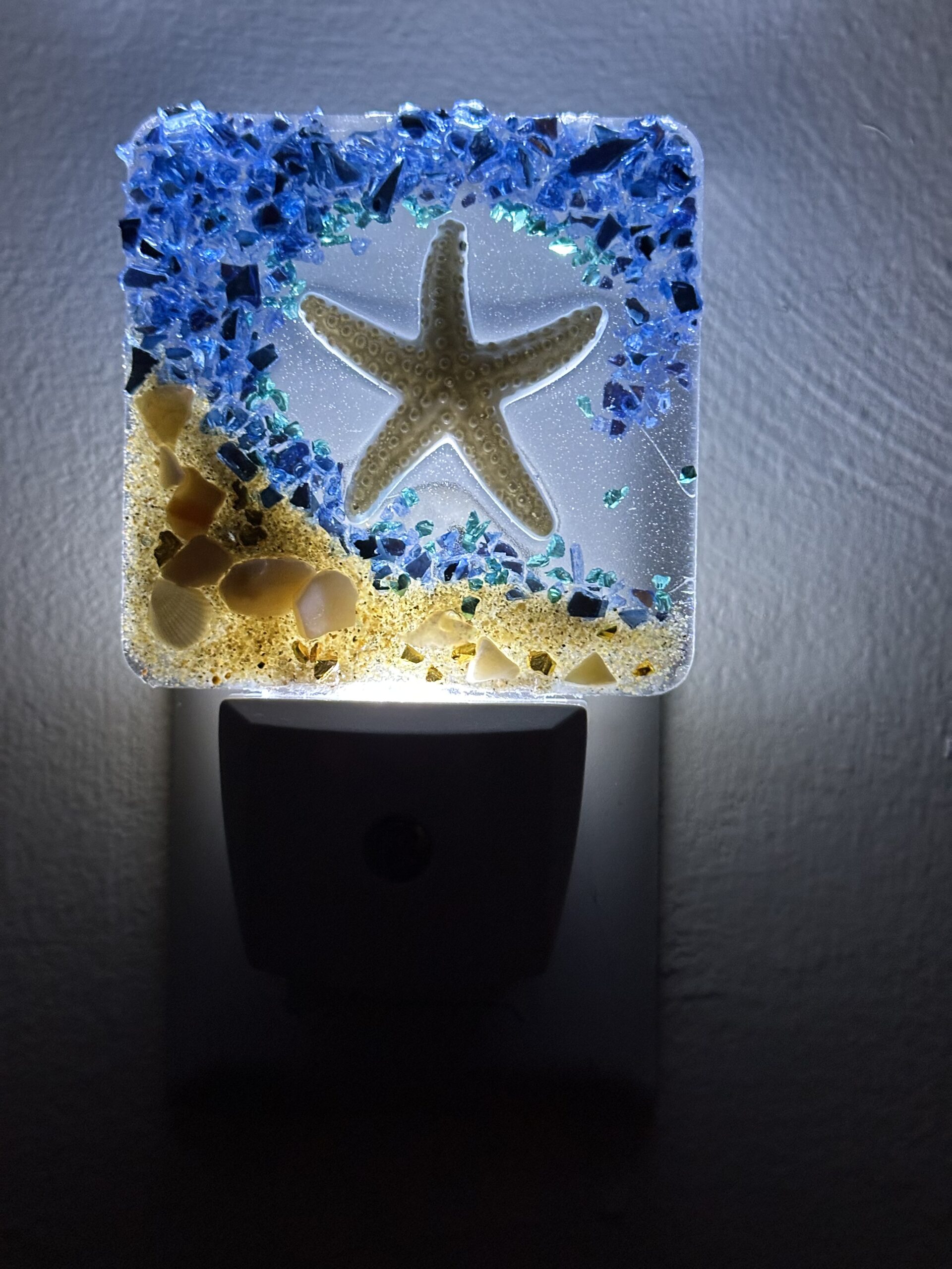 Ocean themed LED sensor night light